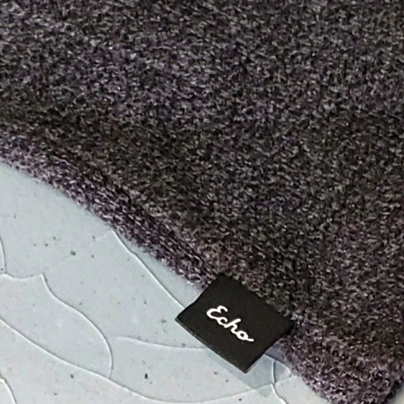 ECHO | Women's Touch Screen Knit Gloves - Picture 3 of 7